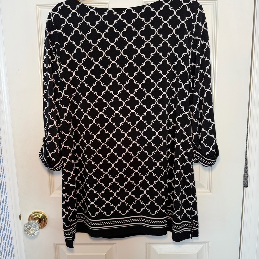 Charter Club Black and White Patterned Tunic Top - Picture 7 of 8